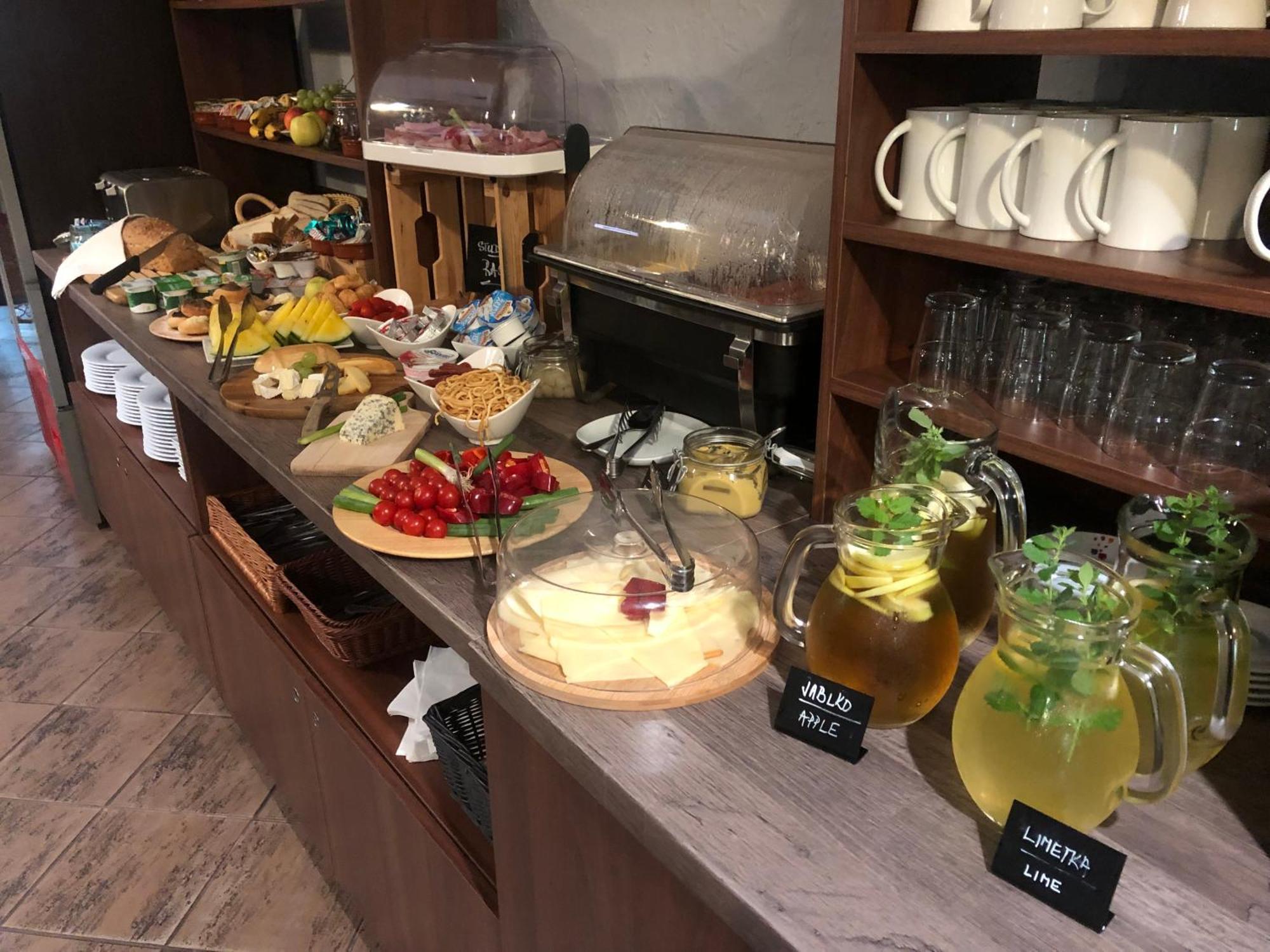 Penzion U Kaspara Ловосице Екстериор снимка